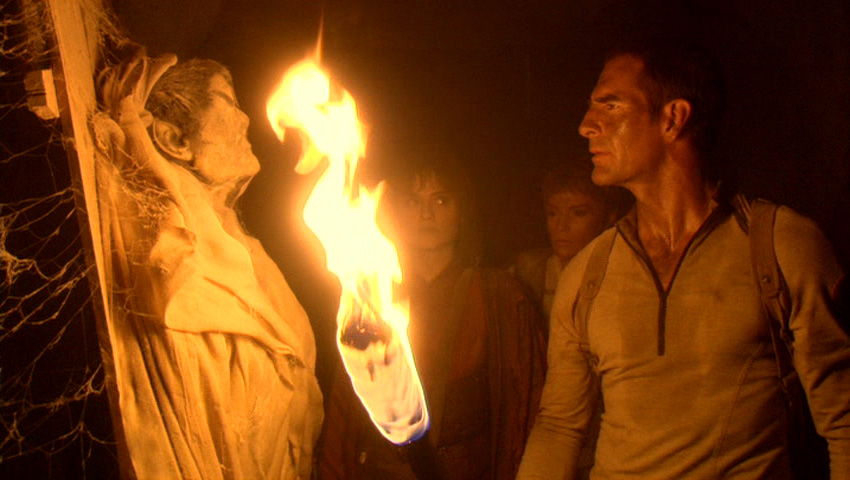 Archer entdeckt T'Klaas in den Katakomben des T'Karath-Heiligtums.jpg