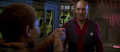 Lily Sloane bedroht Picard mit einem Phaser.jpg