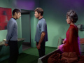 Spock will das Kommando nicht in einer kritischen Situation abgeben.jpg