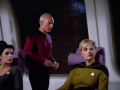 Picard erzählt den Offizieren von der Stargazer.jpg