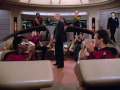 Picard bekommt Applaus.jpg