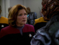 Janeway verhandelt mit dem neuen Alpha.jpg